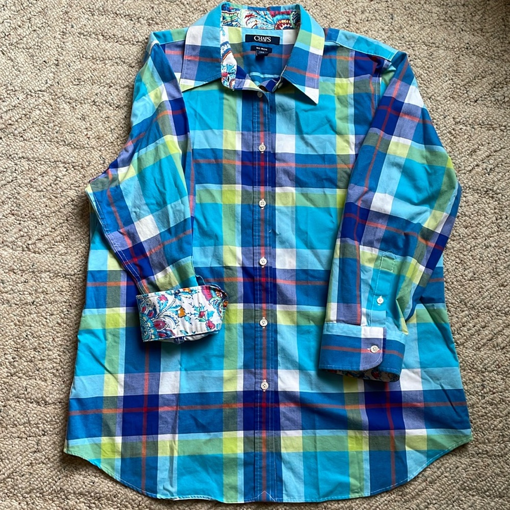 CHAPS pastel button down with paisley trim, size L